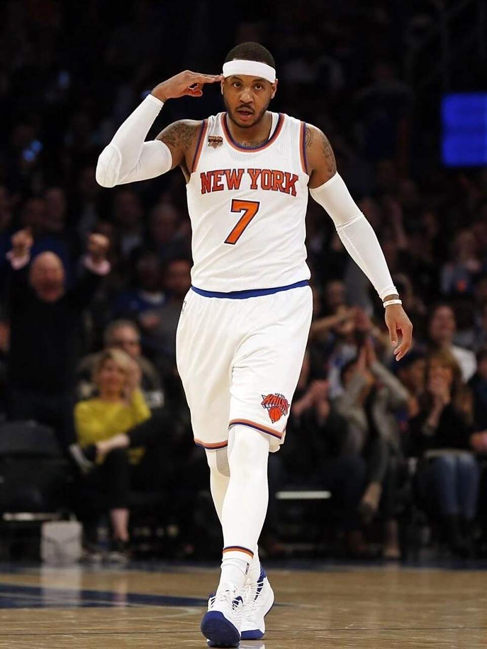 F1沙特站：维斯塔潘夺冠，周冠宇第10拿分